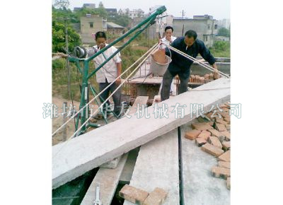 點擊查看詳細信息<br>標題：濰坊華友機械建筑小吊機 閱讀次數(shù)：5026